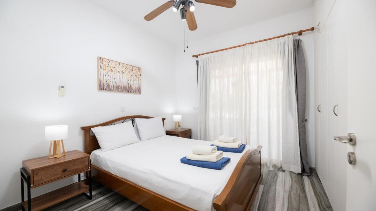 Beautiful Apartment In Harbour Paphos, Central & Close To Beach Extérieur photo